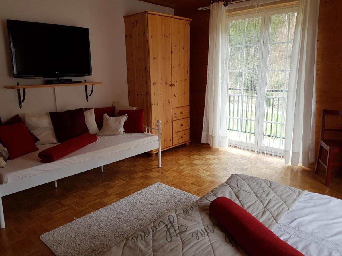 Feriendomizil Wetzelberger Apartment Monichwald ภายนอก รูปภาพ