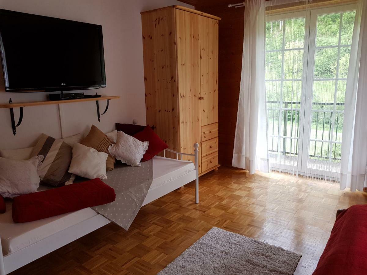 Feriendomizil Wetzelberger Apartment Monichwald ภายนอก รูปภาพ